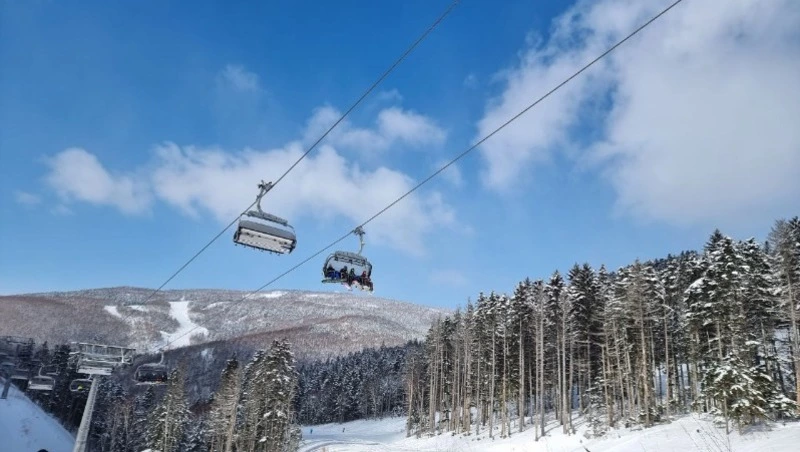 Миллионный спуск зафиксирован на СТК «Горный воздух» с начала зимнего сезона