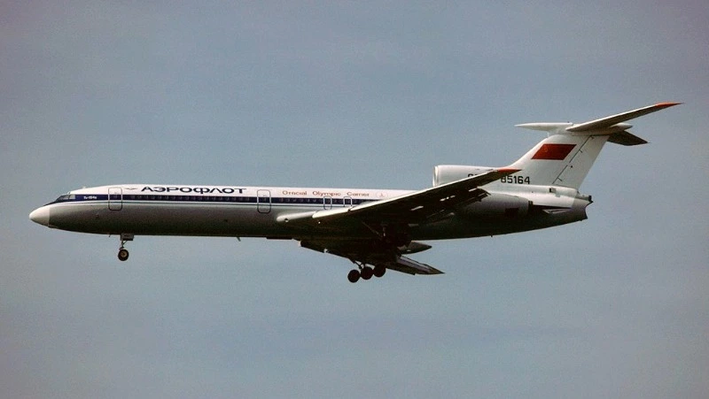 Загадки крушения лайнера, летевшего из Южно-Сахалинска: разбираемся в обстоятельствах авиакатастрофы