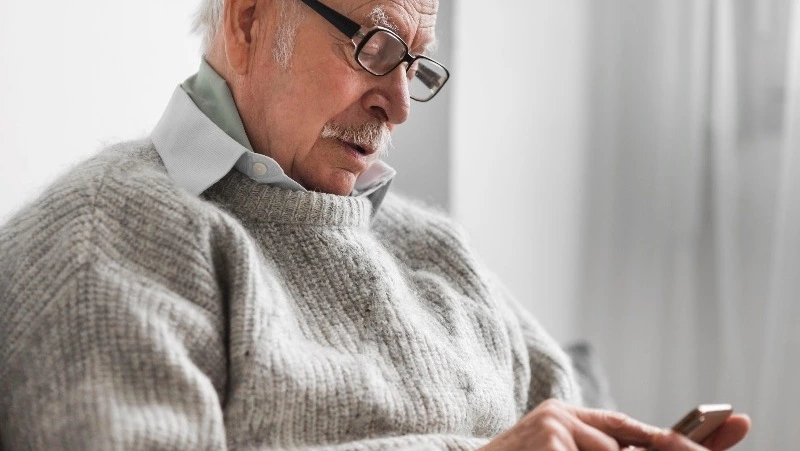 Пенсионера из Южно-Сахалинска обманули на 90 тысяч при покупке тепловизора в интернете