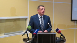 Губернатор Лимаренко взял на контроль ситуацию с пожаром в Южно-Сахалинске