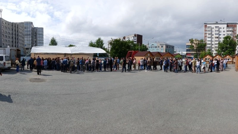 Свежая горбуша вызвала массовый ажиотаж среди жителей Южно-Сахалинска 12 августа