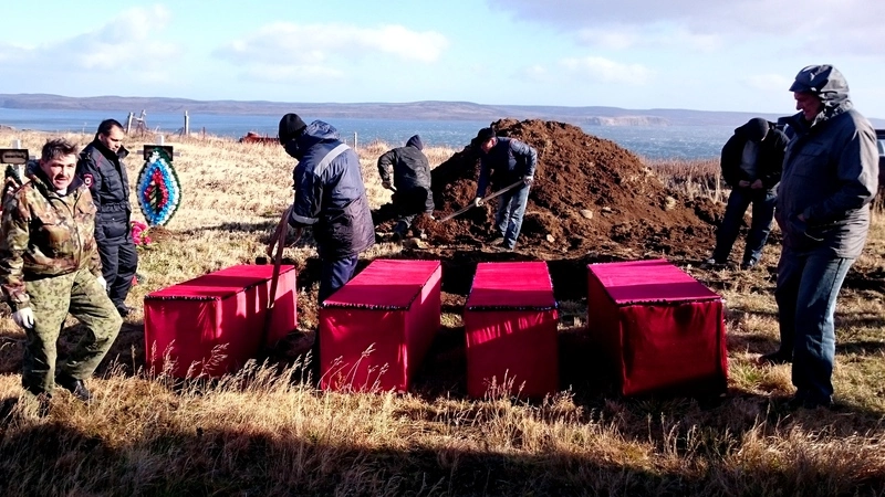 Останки 41 советского воина преданы земле в Северо-Курильске