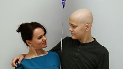 Мать больного нейробластомой парня просит жителей Сахалина о помощи