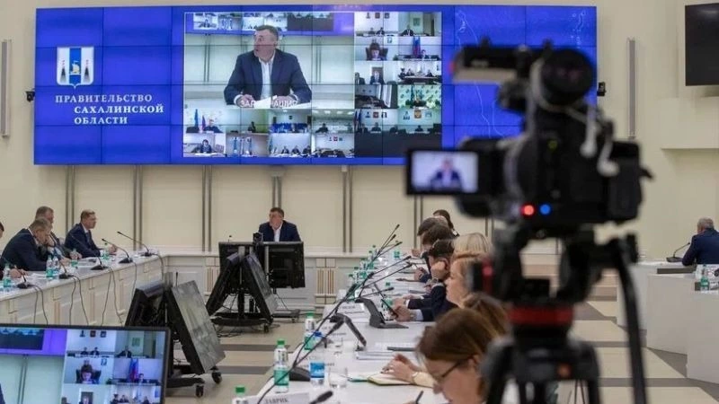 Управляющие компании Южно-Сахалинска не справились с последствиями снегопада