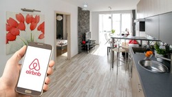 Сервис бронирования жилья Airbnb уходит из России