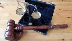 Водитель-холмчанин не хотел оплачивать лечение пострадавшей в ДТП пенсионерки