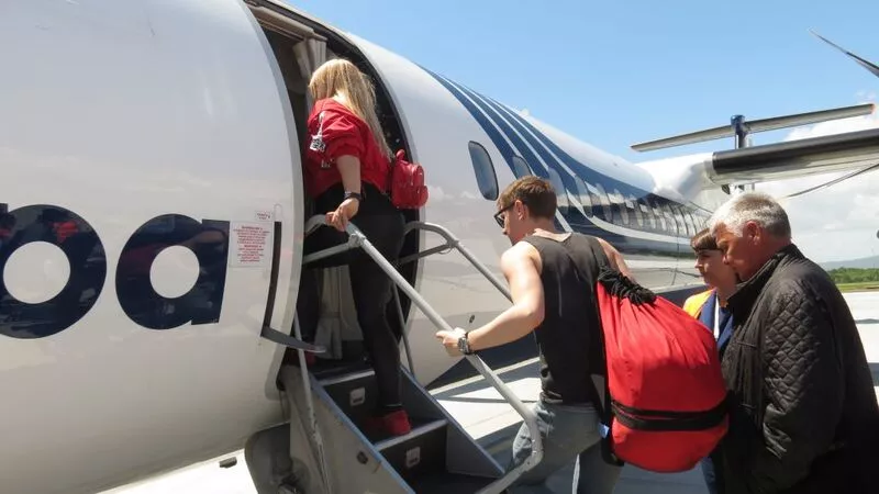 Сахалин проводил первых пассажиров нового прямого авиарейса на Камчатку