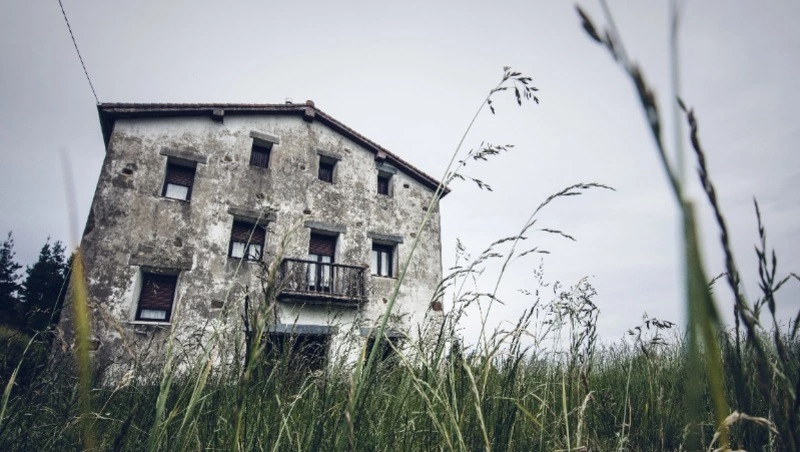 Сахалинская область вошла в список из семи регионов-лидеров по обновлению жилфонда