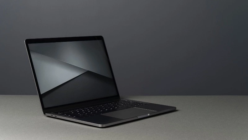 Минпромторг предложил ввести обязательную маркировку для ноутбуков и смартфонов 