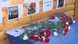 Стихийный мемориал погибшим в Казани детям появился на Сахалине. «Это боль всей нашей страны»