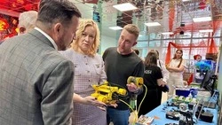 В Невельске открыли III региональный форум «Учителями славится село»