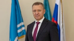 Мэр Южно-Сахалинска поздравил героев с праздником