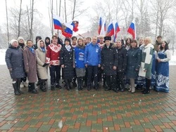 Флешмоб в честь воссоединения Крыма с Россией прошел в Аниве