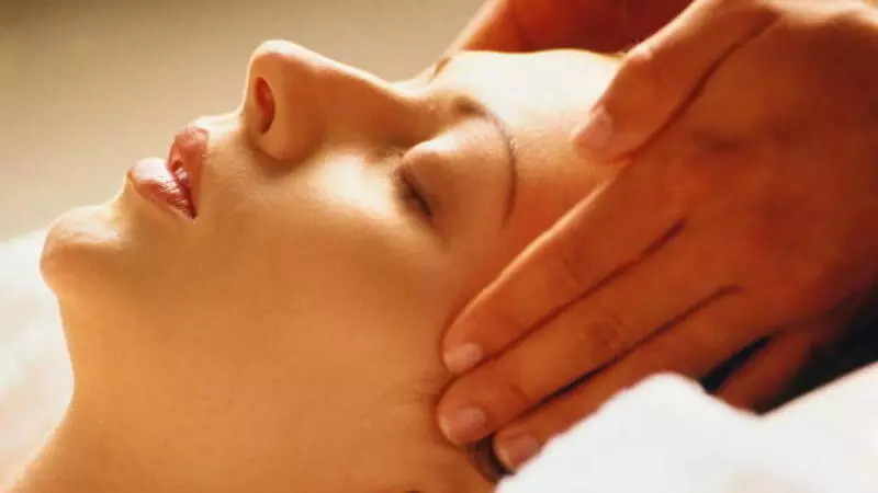 Кому доверить лицо