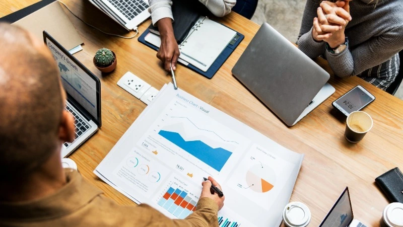 Аналитики HeadHunter рассказали о снижении количества резюме от молодых специалистов