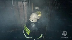 На складе в Тымовском произошел ночной пожар