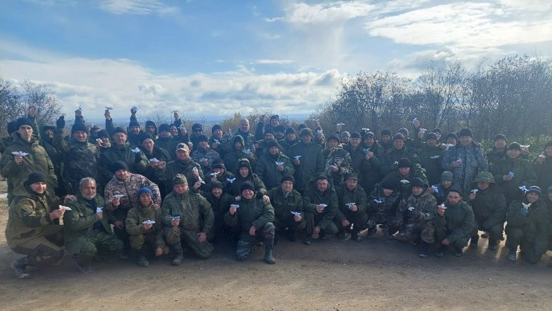 Дети из дома инвалидов передали ангелочков мобилизованным жителям Сахалина