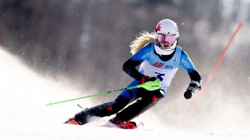 Ворончихина и Бугаев завоевали золото в слаломе на чемпионате России на Сахалине