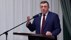 Валерий Лимаренко поздравил жителей Сахалинской области с Новым годом и Рождеством   