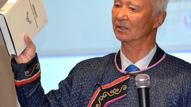 В Южно-Сахалинске открылась выставка «Певец земли Ых-Миф»