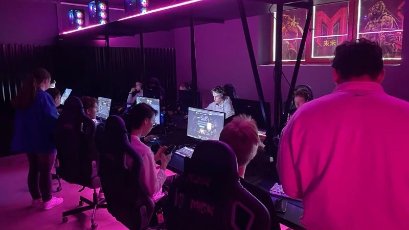 Турнир по киберспорту и страйкболу впервые прошел в Южно-Сахалинске