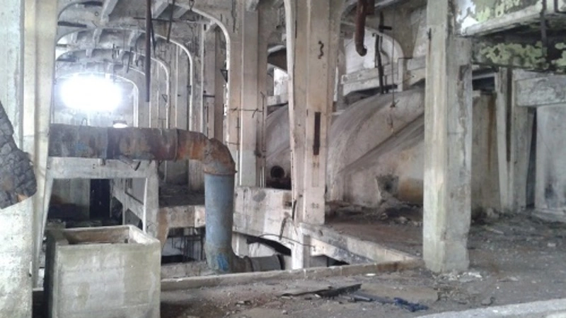 При обрушении крыши здания в Поронайске погиб рабочий