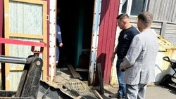 «Пол провалился, потолок обвалился»: как в Северо-Курильске ремонтируют дома после землетрясения