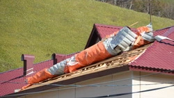 Родителям Чир-Унвда объяснили слухи о дырах в крыше школы