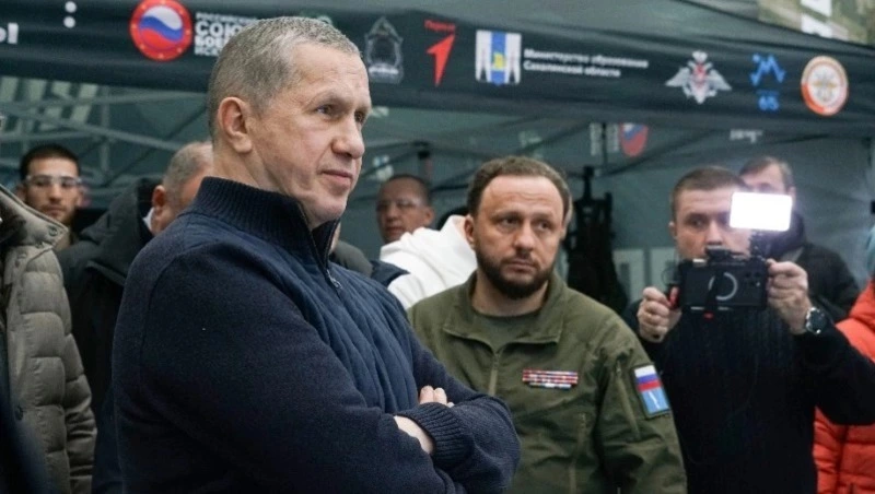 Порт, заводы и кадры: зачем федеральный центр делает ставку на Сахалин