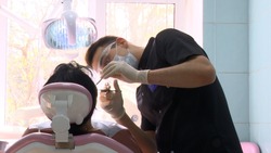 Здоровье с доставкой: специалисты областной стоматологии работают в Долинске