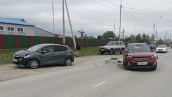 При столкновении автомобилей в Южно-Сахалинске пострадала пассажирка 