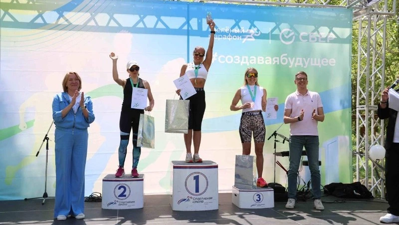 Зеленый Марафон стал семейным праздником бега для сахалинцев в первый день лета