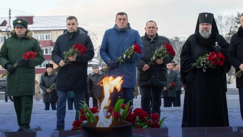 Валерий Лимаренко почтил память неизвестных солдат