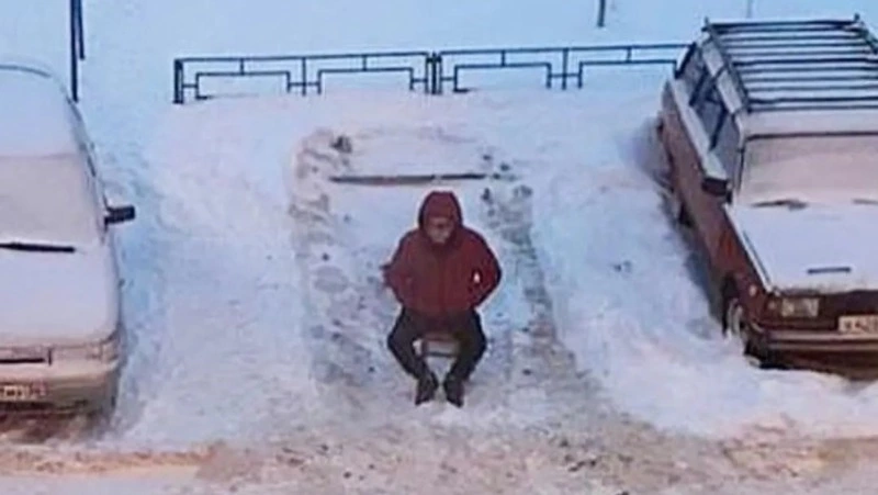 Война за парковку продолжается: сахалинцы сторожат места для своих машин 