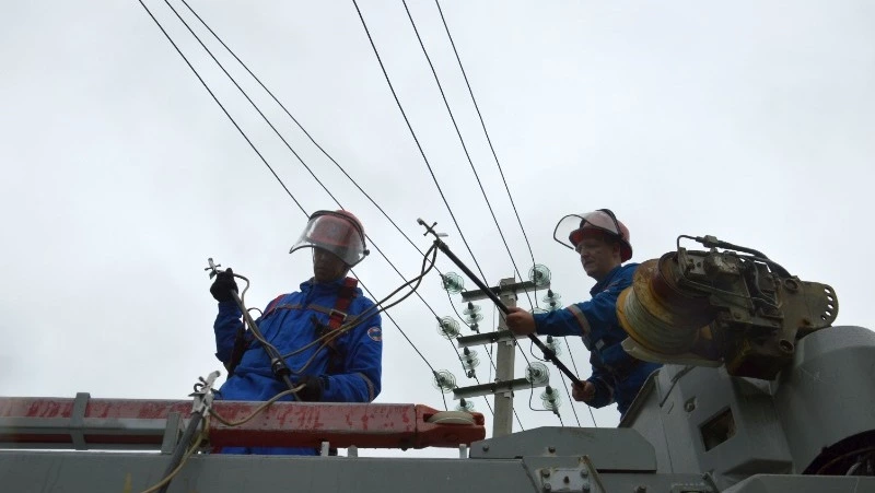 Сахалинэнерго применяет новые технологии при ремонте ЛЭП