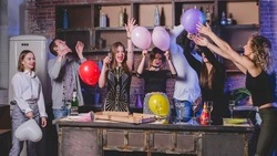 Почти 50% женщин в Южно-Сахалинске считают 23 февраля профессиональным праздником военных 