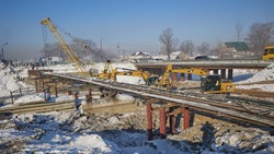 Новый мост через реку Сусуя в Южно-Сахалинске достроят до 1 июля 2024 года