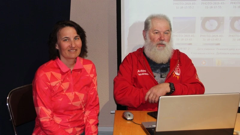 Путешественники с Ямала приехали на Сахалин по льду на «Ниве»