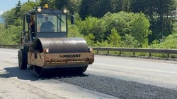 Власти Углегорска заасфальтируют еще две дороги по просьбе жителей