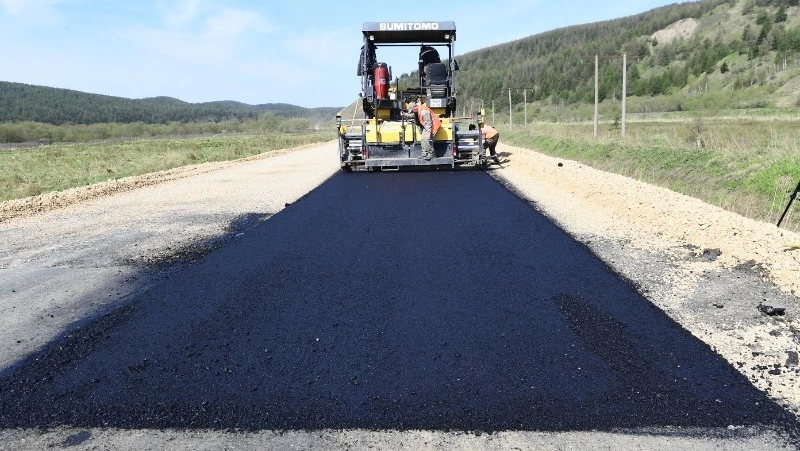 Стало известно, когда отремонтируют ямы на охотской трассе