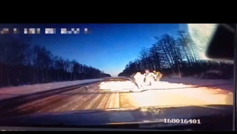 Пьяный водитель без прав около часа уходил от погони трех экипажей ДПС в Тымовском