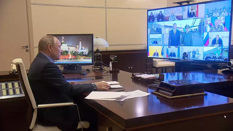 Путин о COVID-19: 36 миллиардов в регионы, 95 тысяч коек, выплаты врачам и тестирование вакцины