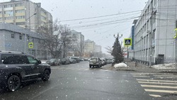 Больше 70 работников вышли на уборку снега с дорог Южно-Сахалинска 11 ноября