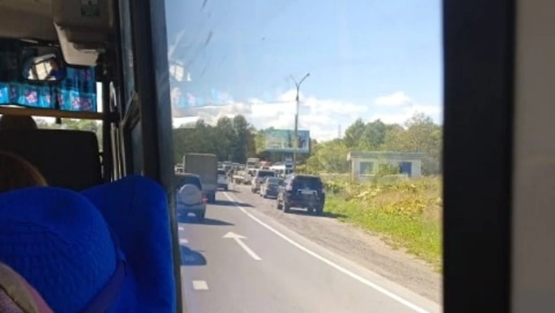 Появились фотографии с места смертельного ДТП на юге Сахалина 