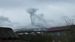 «Настораживает»: пугающую активность вулкана Эбеко заметили жители Курил