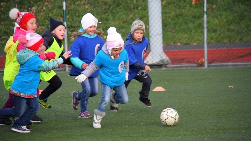 На Сахалине в детском чемпионате по футболу смена лидеров