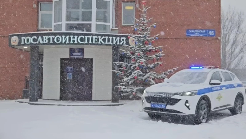 За выходные в Сахалинской области оштрафовали 17 водителей за опасную перевозку детей