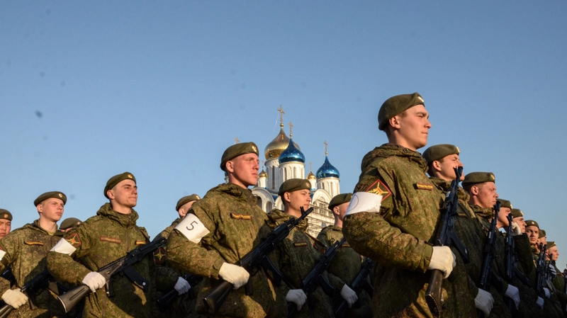 В Южно-Сахалинске перекроют дороги для репетиции парада