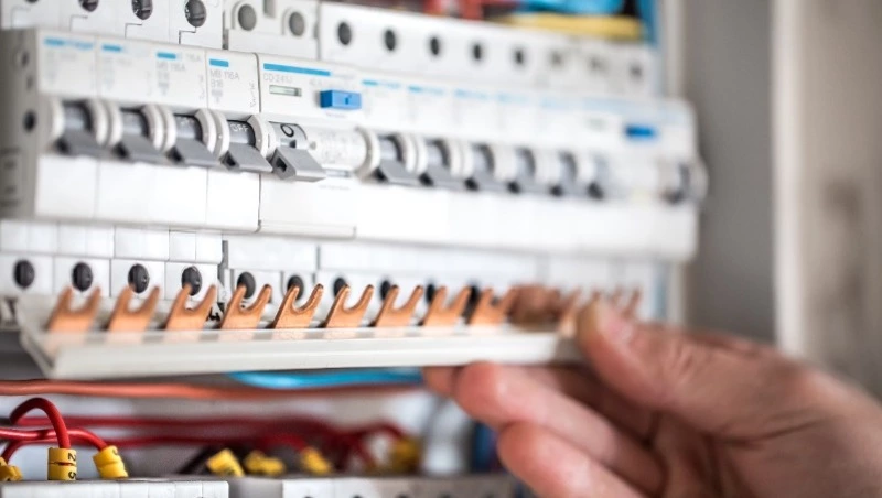 Сотни жителей Южно-Сахалинска останутся без света на несколько часов 27 июня