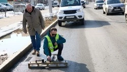 В Южно-Сахалинске посчитают дыры на дорогах для масштабного весеннего ремонта